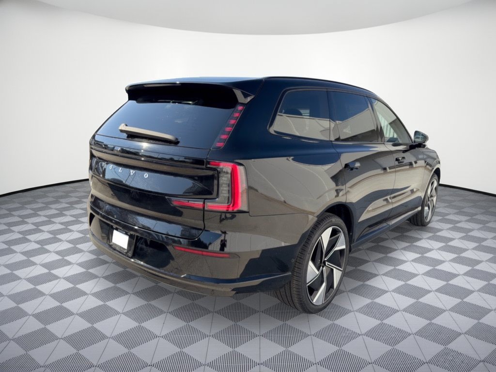 Certified 2025 Volvo EX90 Ultra AWD/4WD image 9