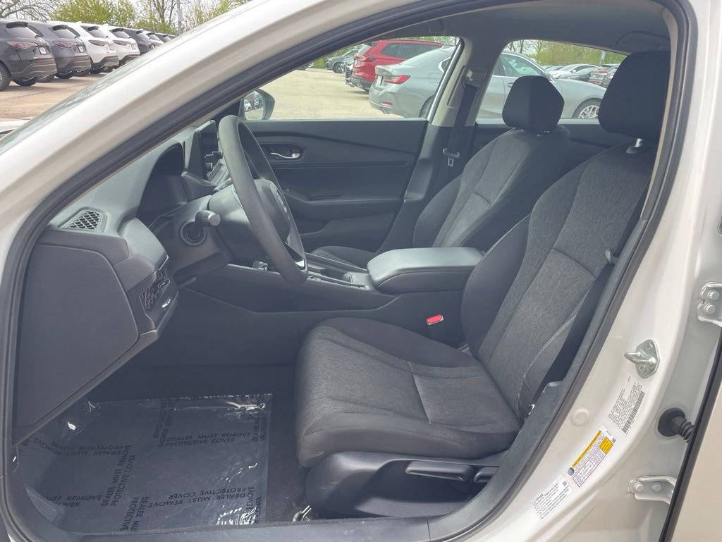 Used 2025 Honda Accord LX image 8