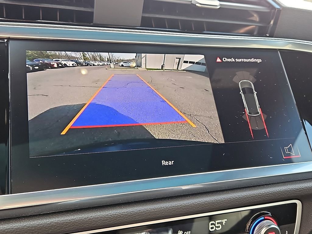 Used 2024 Audi Q3 2.0T Premium w/ Convenience Package image 19