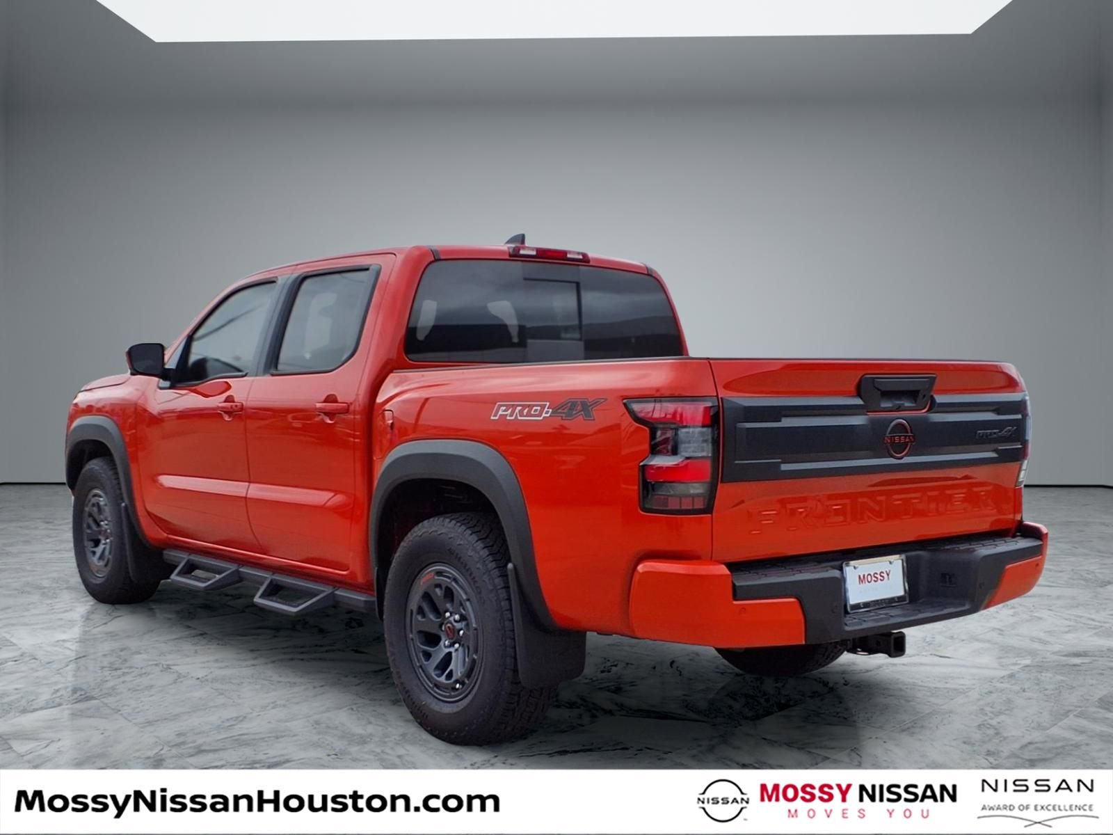 New 2026 Nissan Frontier PRO-4X w/ Pro-4x Convenience Package image 2