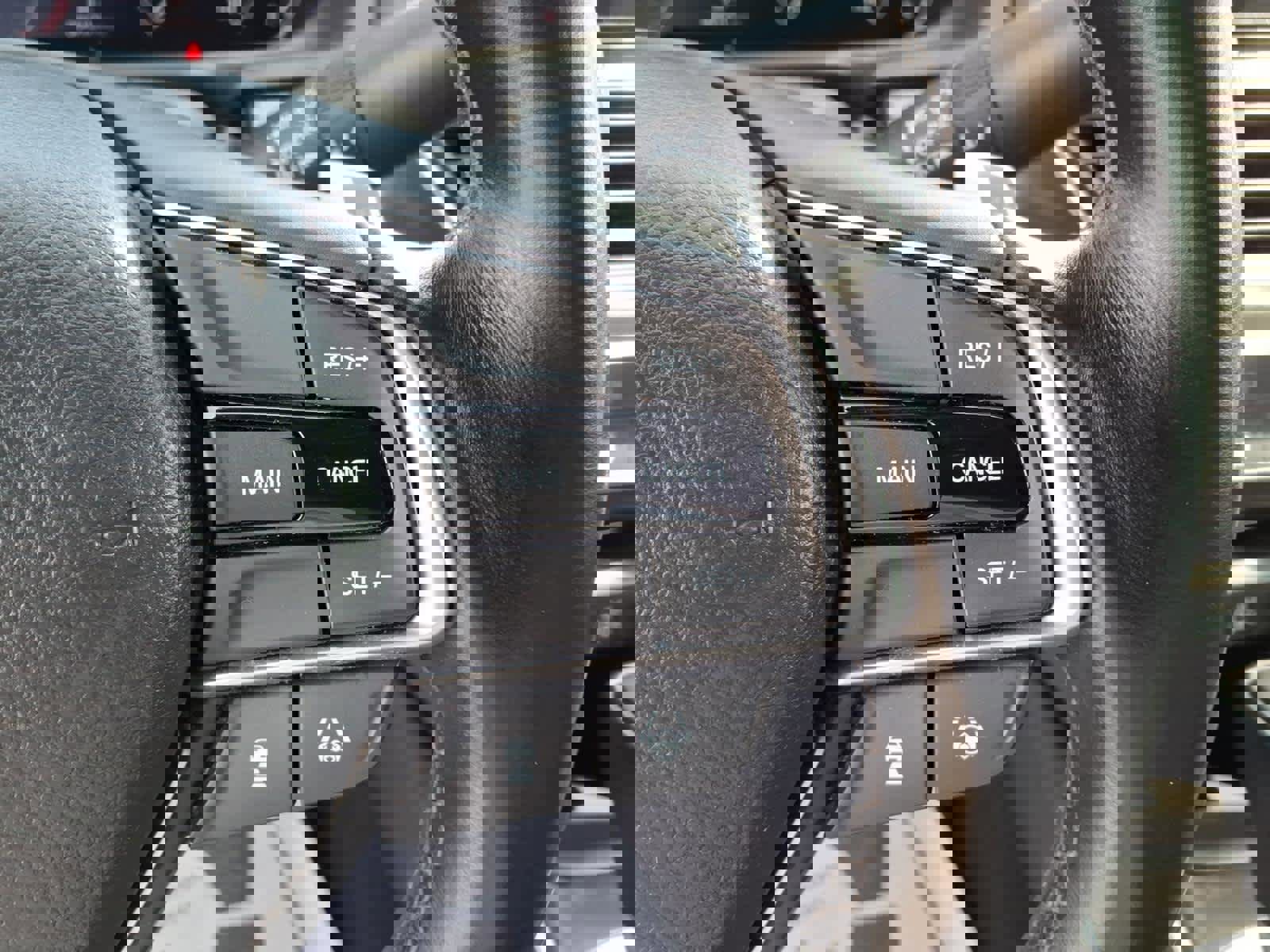 Used 2018 Honda Accord Sport image 9