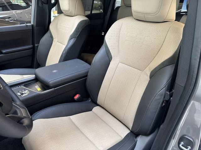 New 2026 Lexus GX 550 AWD/4WD image 19