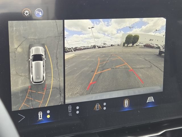 New 2026 Chevrolet Equinox LT w/ Safety and Technology Package AWD/4WD image 4