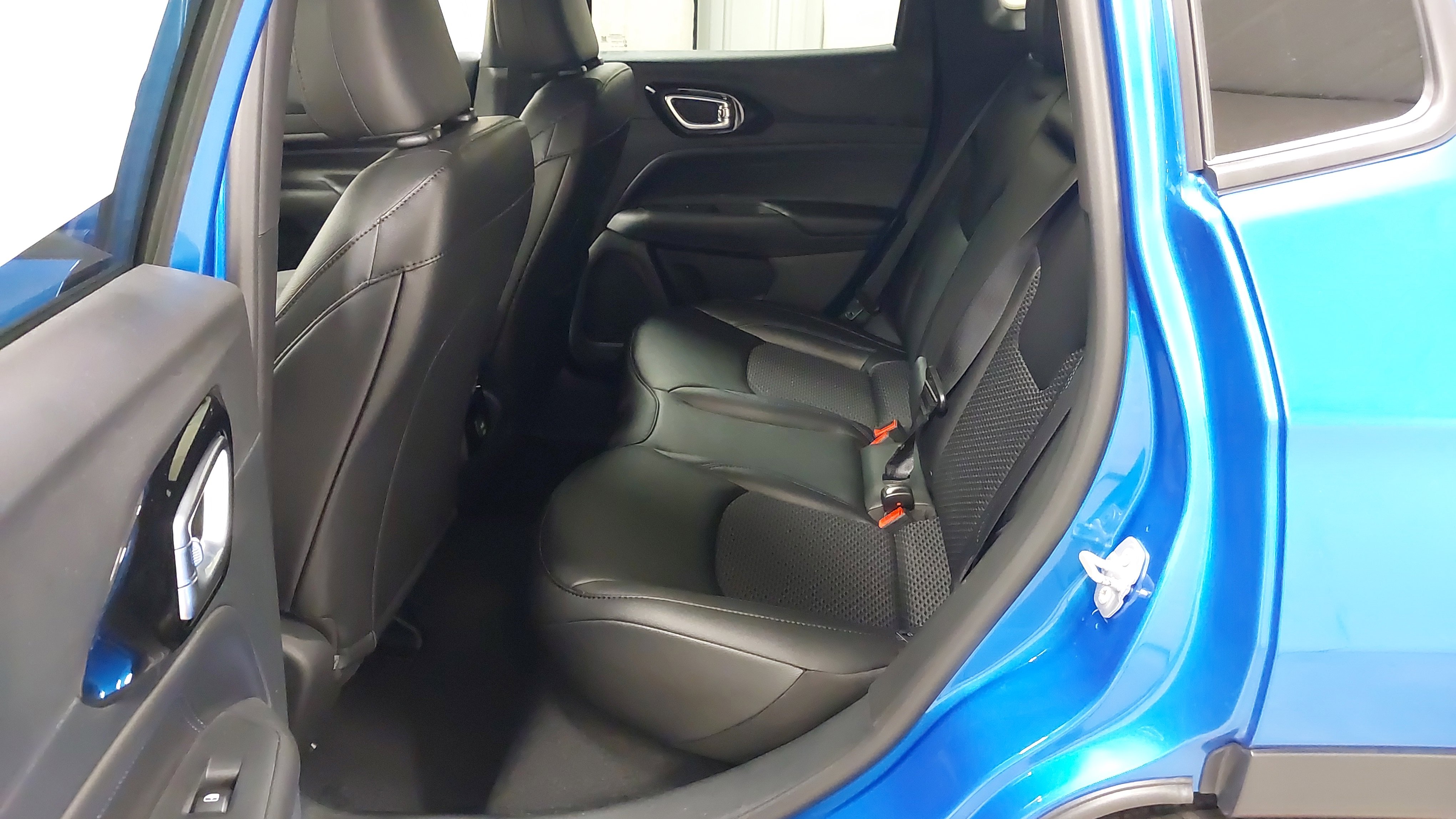 New 2026 Jeep Compass Latitude image 37