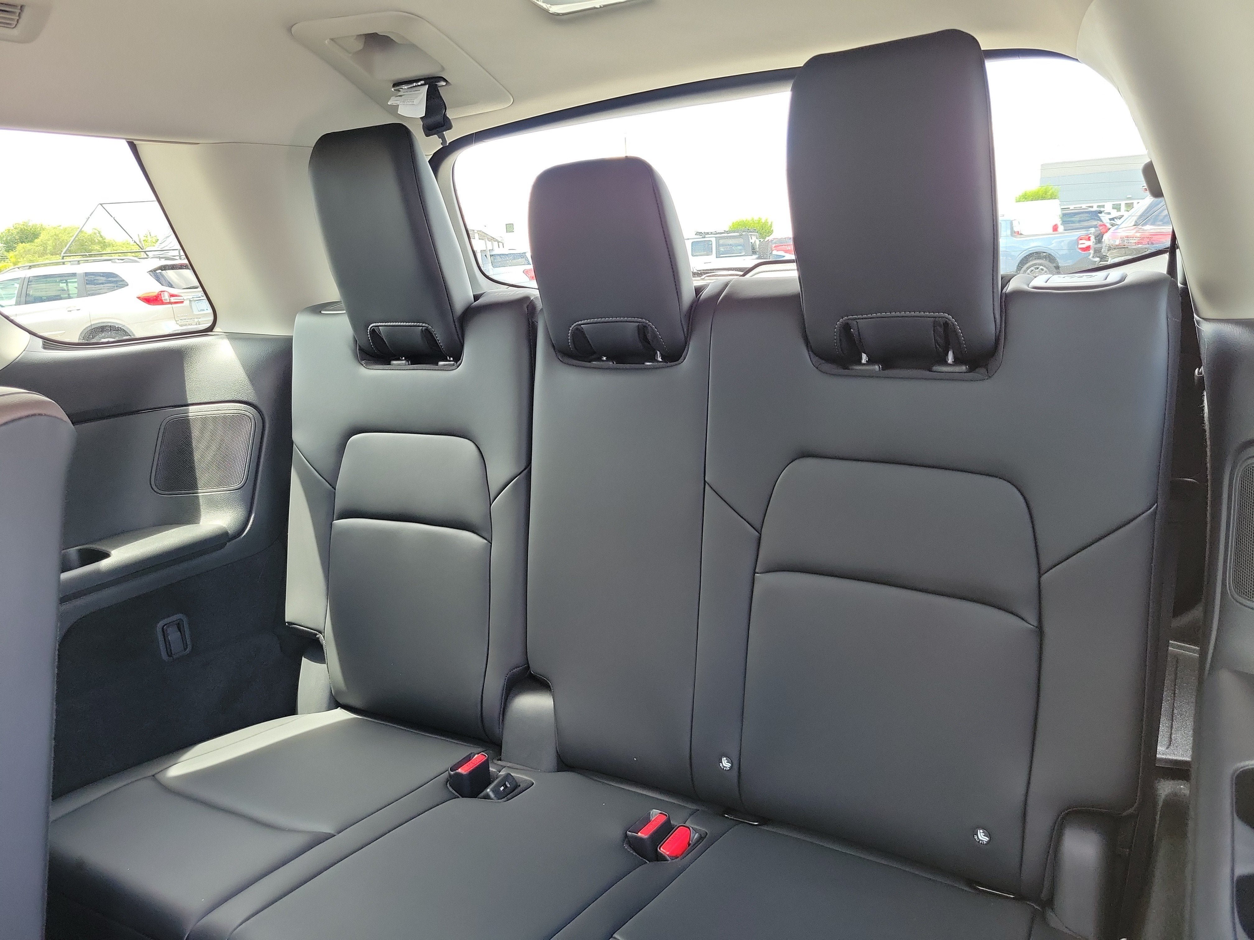 New 2026 Nissan Pathfinder Platinum w/ Cargo Package FWD image 12