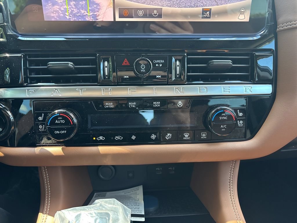 New 2026 Nissan Pathfinder Platinum AWD/4WD image 11