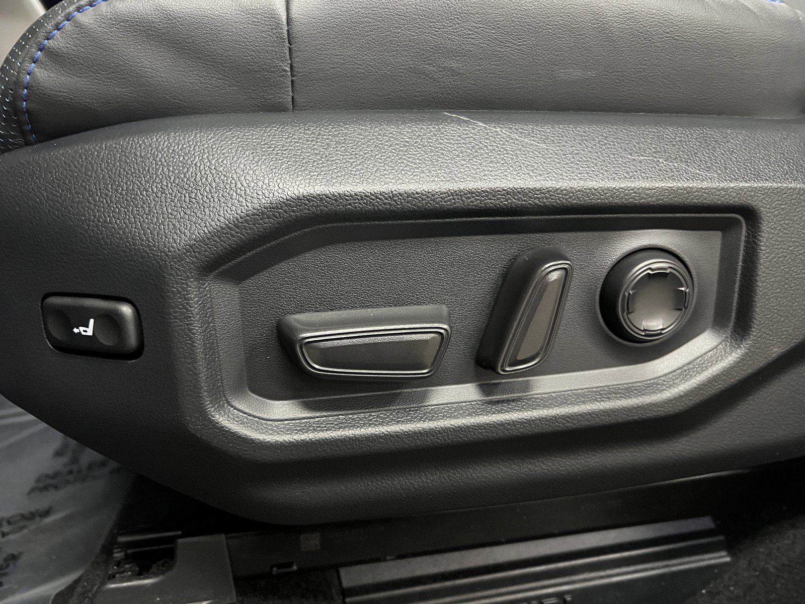 Used 2024 Toyota Tundra Platinum image 11