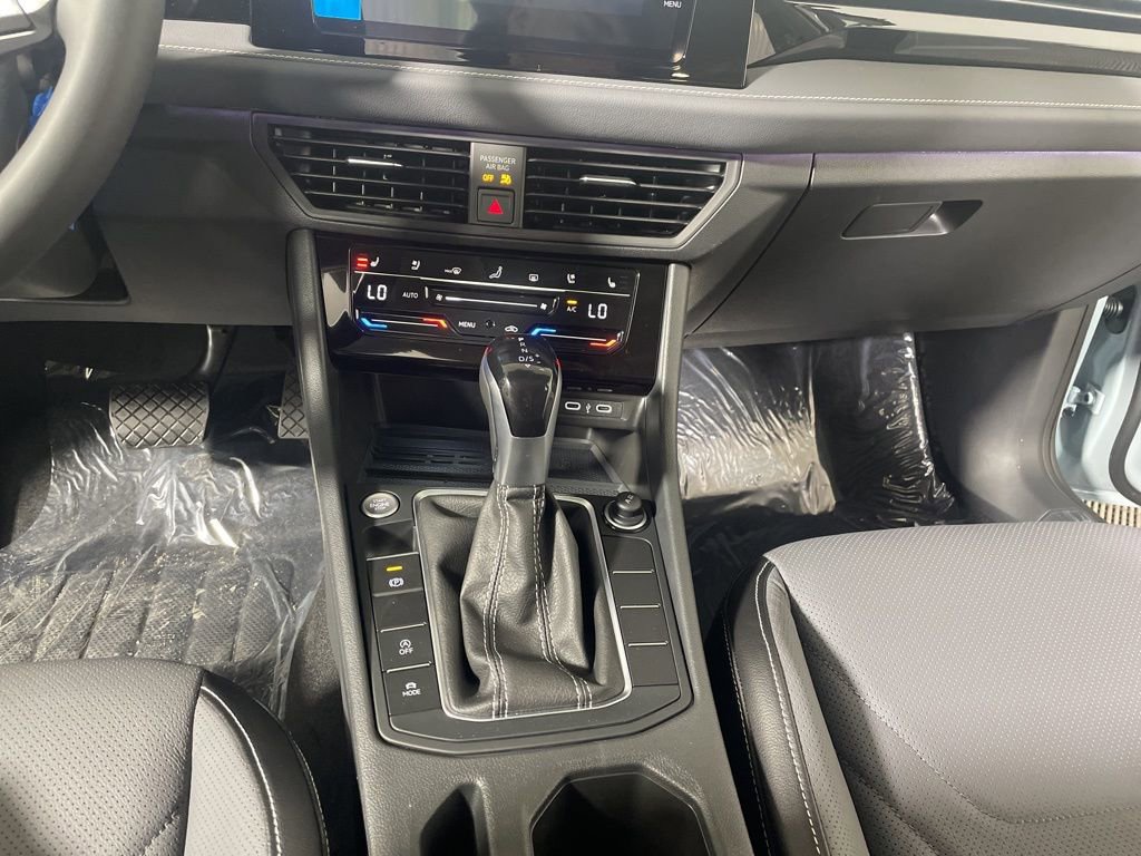 New 2026 Volkswagen Jetta SEL FWD image 17