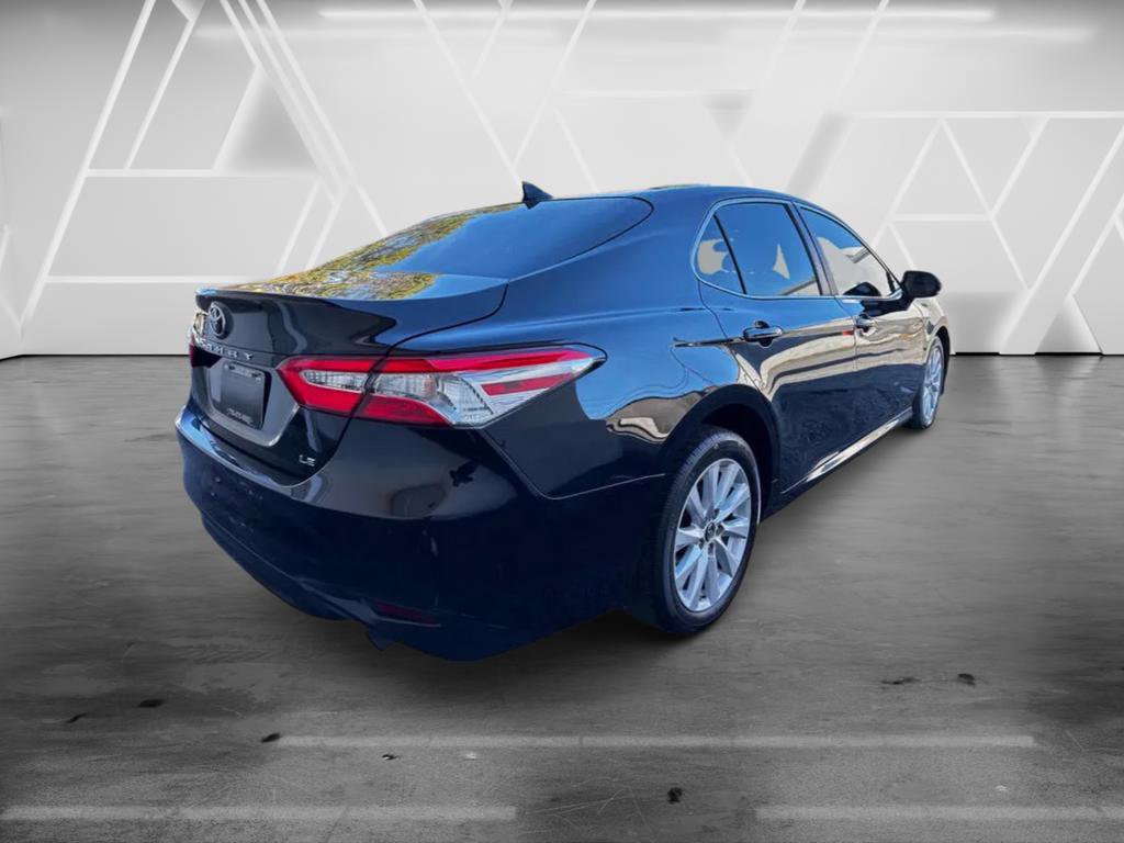 Used 2019 Toyota Camry LE image 8