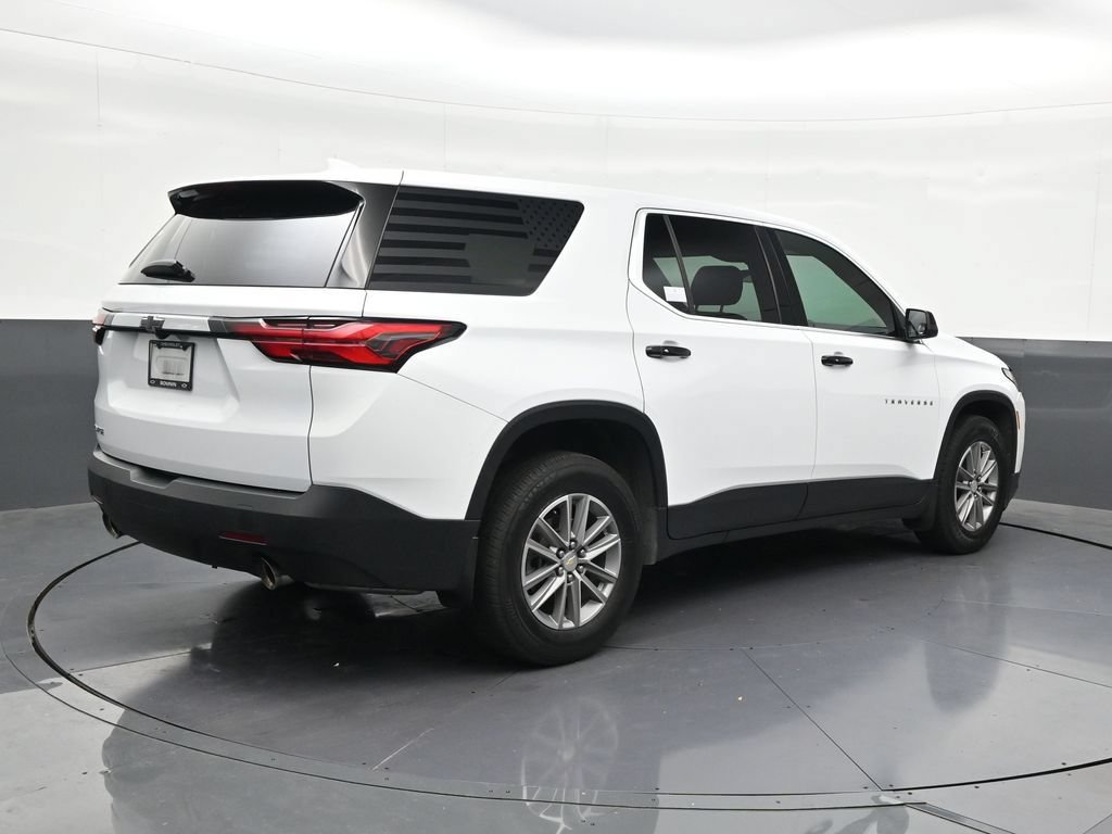 Used 2023 Chevrolet Traverse LS FWD image 5