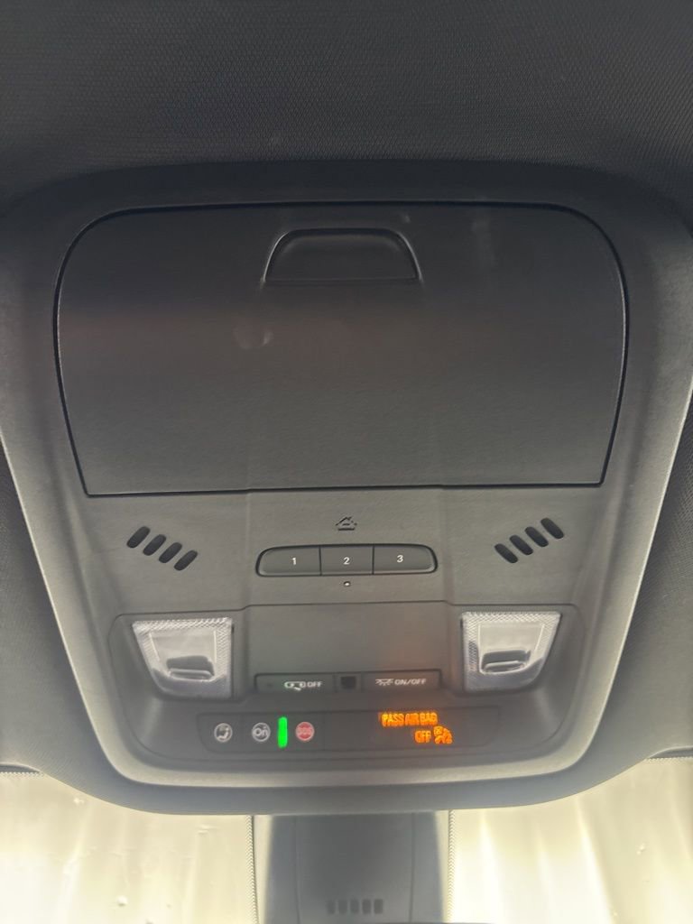 Used 2024 Buick Enclave Essence w/ Sport Touring Edition image 18