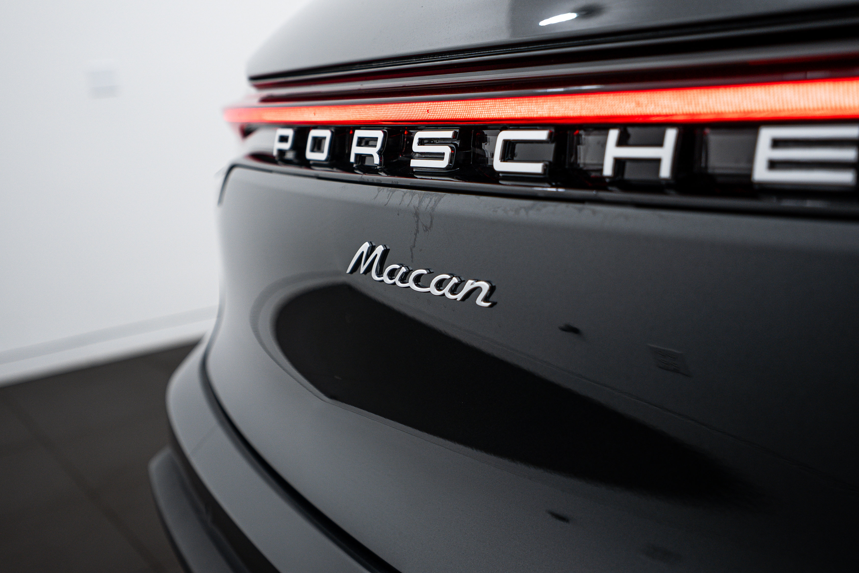 New 2026 Porsche Macan image 25