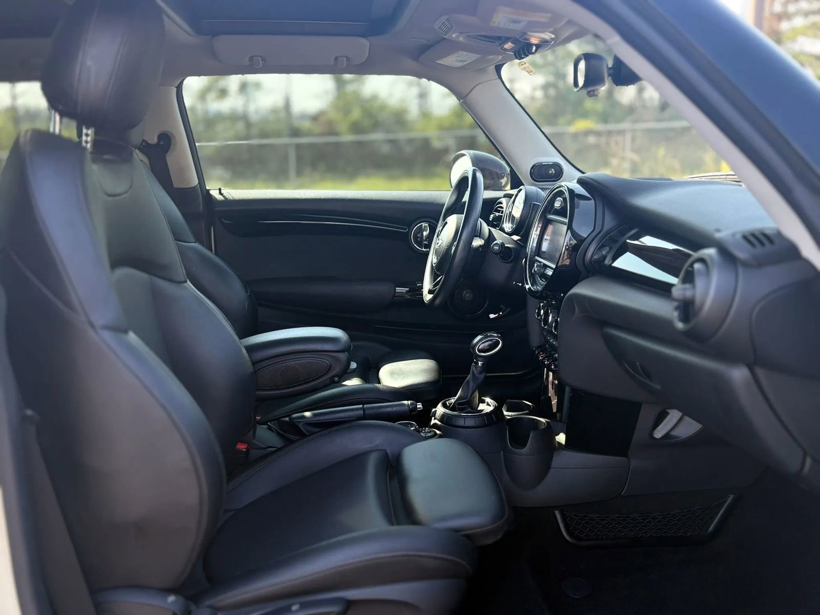 Used 2014 MINI Cooper 2-Door Hardtop image 13