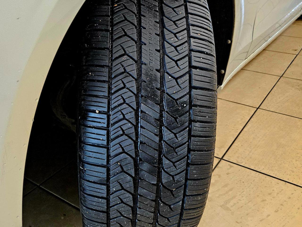 Used 2017 Volvo S90 T6 Momentum w/ Climate Package image 34