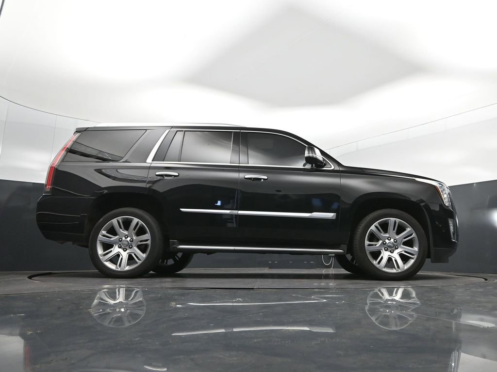 Used 2019 Cadillac Escalade Premium Luxury AWD/4WD image 44