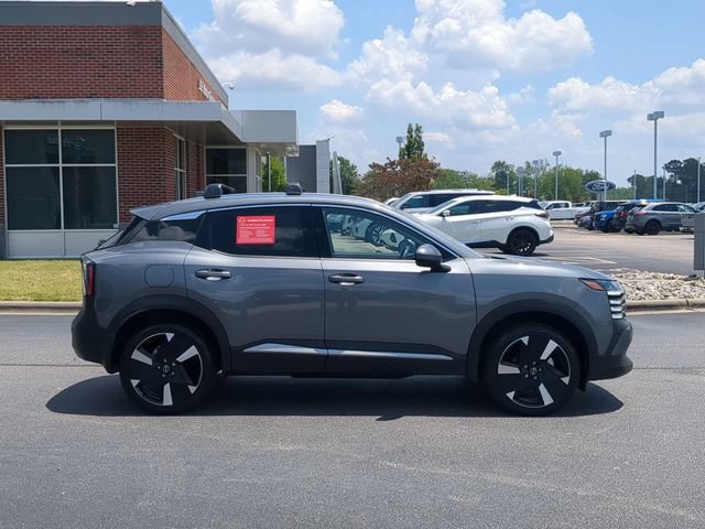 Certified 2025 Nissan Kicks SR FWD image 2