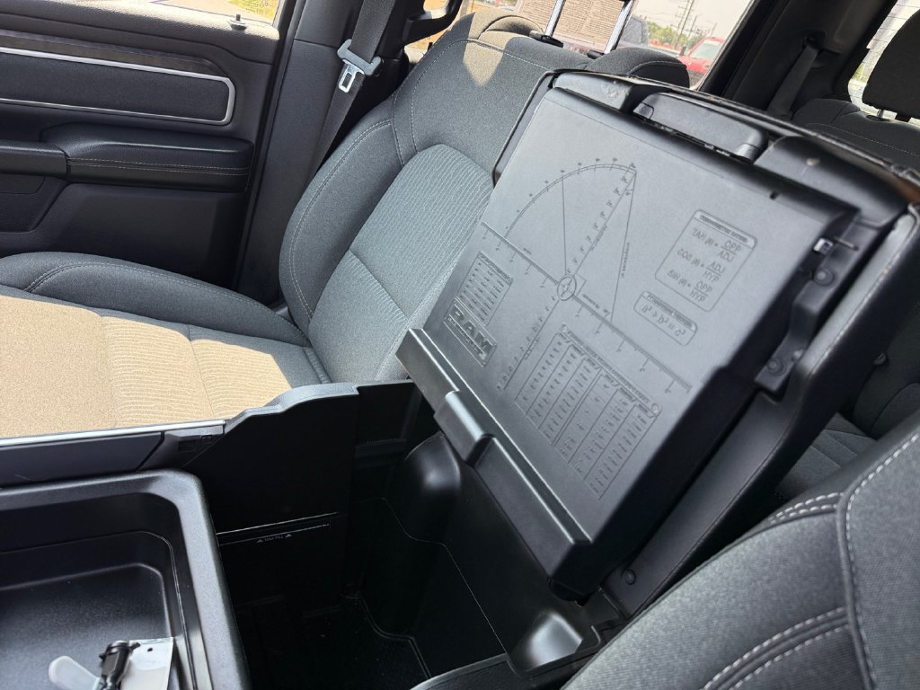 Used 2022 RAM 1500 Big Horn AWD/4WD image 49