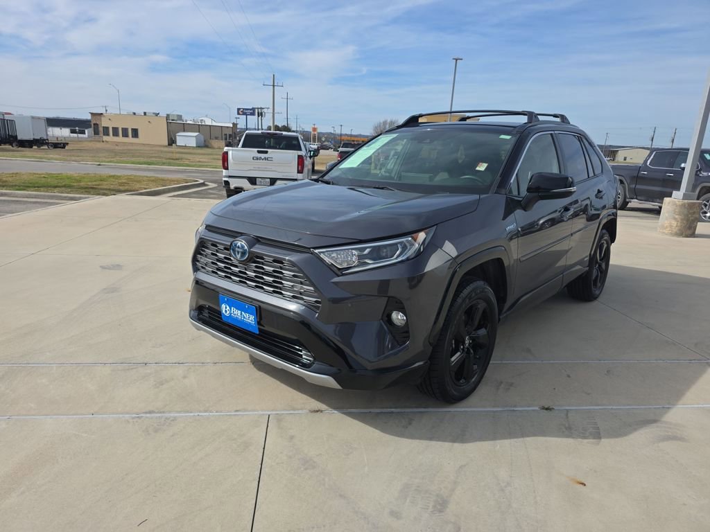 Used 2019 Toyota RAV4 XSE image 3