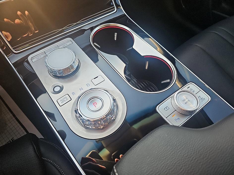 Used 2025 Genesis GV80 2.5T Standard image 24