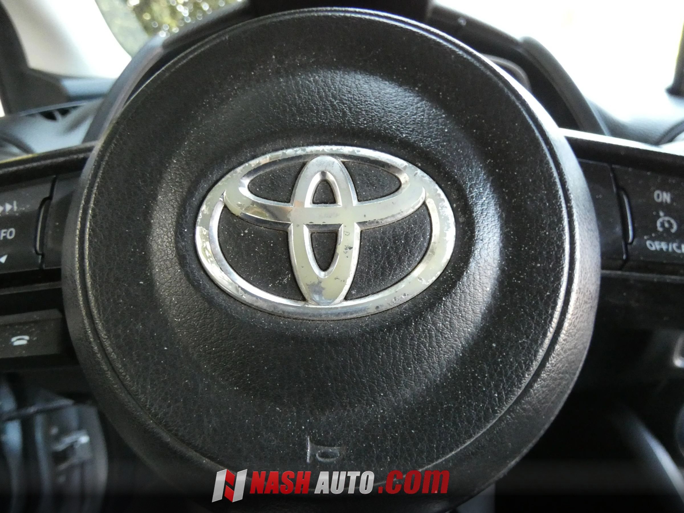 Used 2019 Toyota Yaris LE FWD image 54