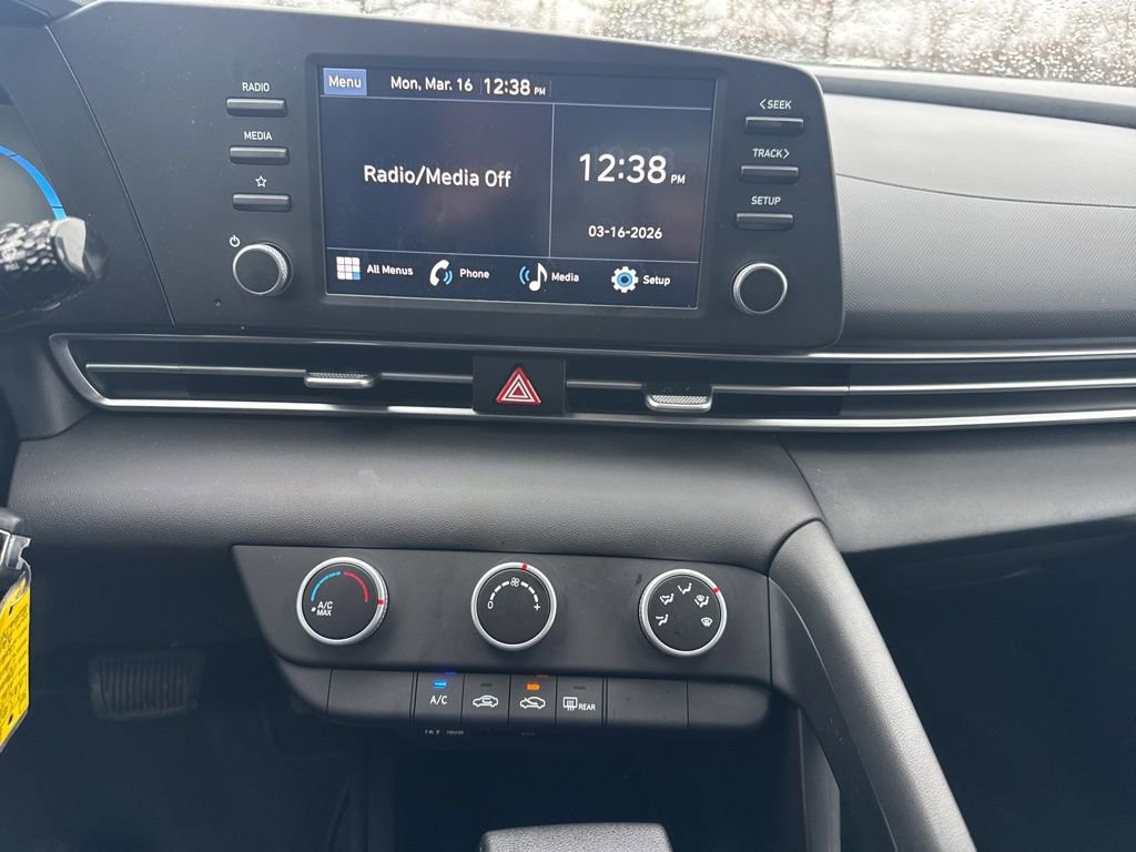 Used 2026 Hyundai Elantra SE image 22