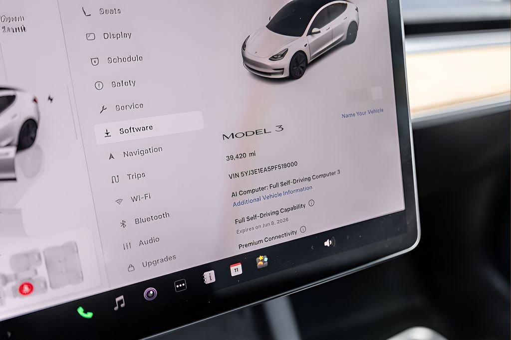 Used 2023 Tesla Model 3 Standard Range RWD image 17
