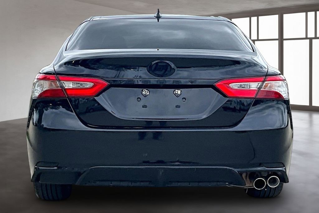 Used 2023 Toyota Camry SE FWD image 5