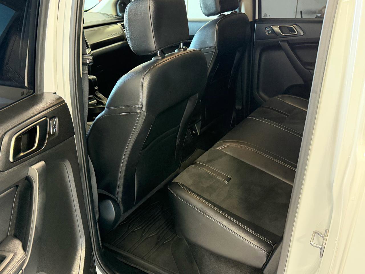 Used 2021 Ford Ranger Lariat w/ Tremor Off-Road Package image 12