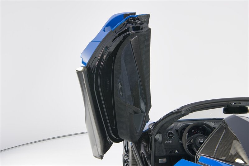 Used 2022 McLaren 765LT RWD image 21