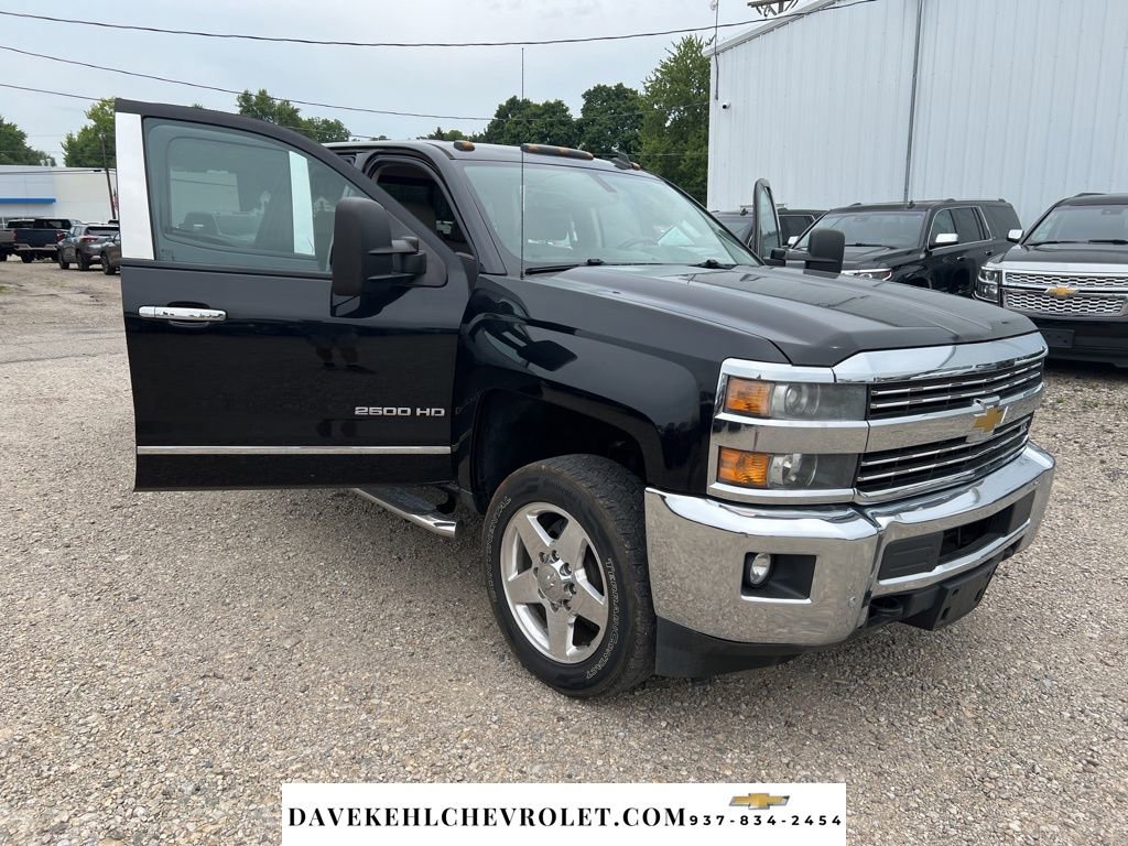 Used 2015 Chevrolet Silverado 2500 LTZ w/ LTZ Plus Package image 30