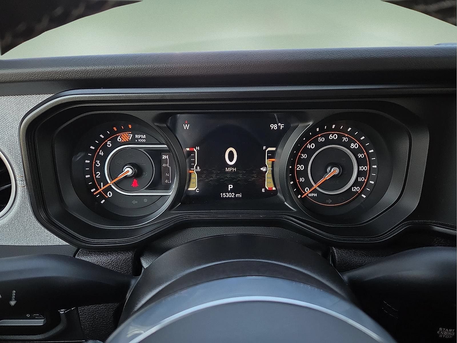 Used 2026 Jeep Wrangler Unlimited Sahara AWD/4WD image 23