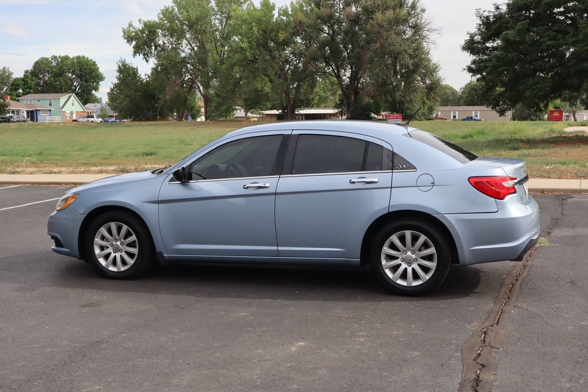 Used 2014 Chrysler 200 Limited FWD image 8