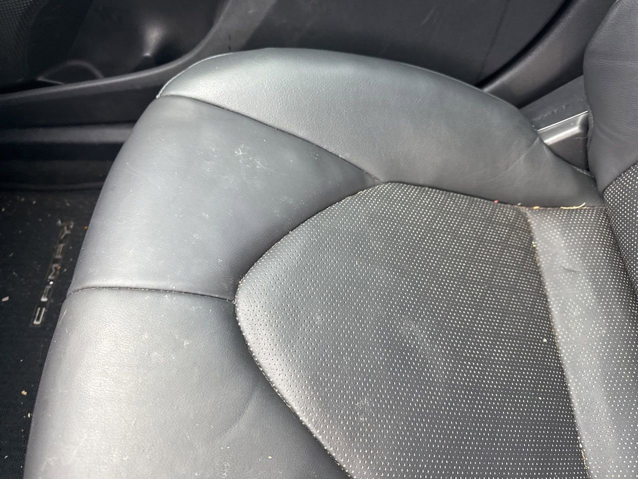 Used 2023 Toyota Camry XSE FWD image 8