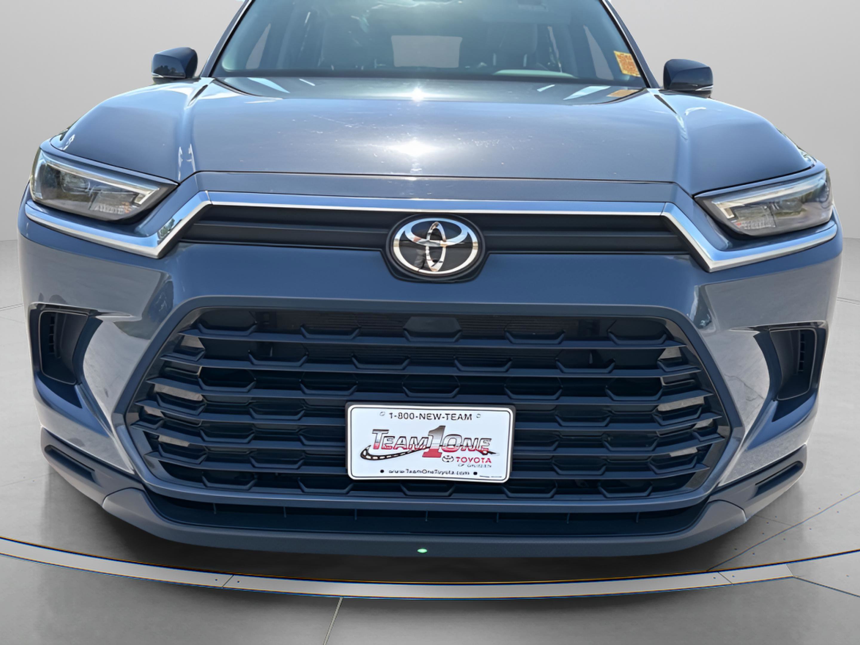 Certified 2024 Toyota Grand Highlander AWD image 5