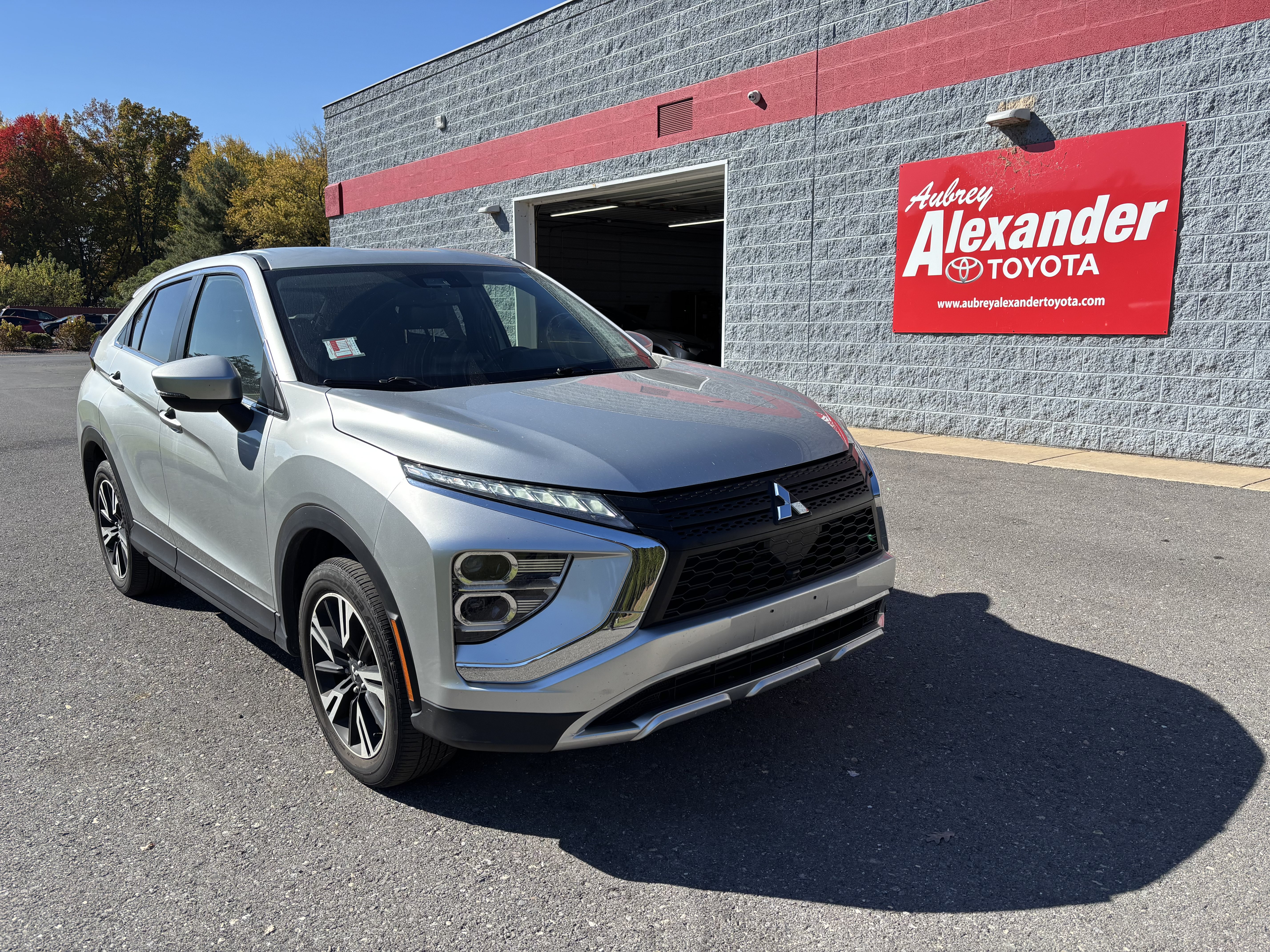 Used 2025 Mitsubishi Eclipse Cross SE AWD/4WD image 1