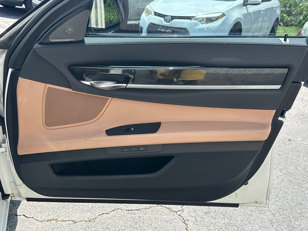 Used 2015 BMW 740Li w/ Executive Package RWD image 15