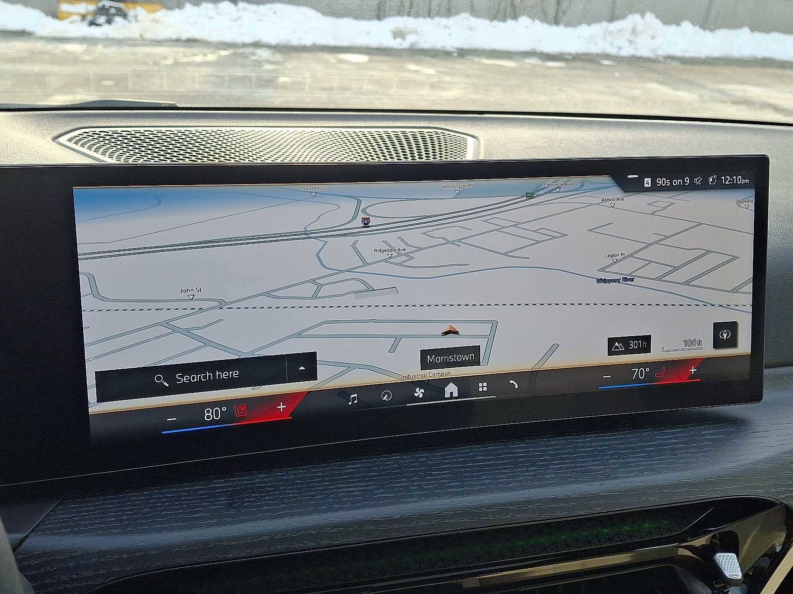 Used 2025 BMW 330i xDrive Sedan w/ M Sport Package image 17