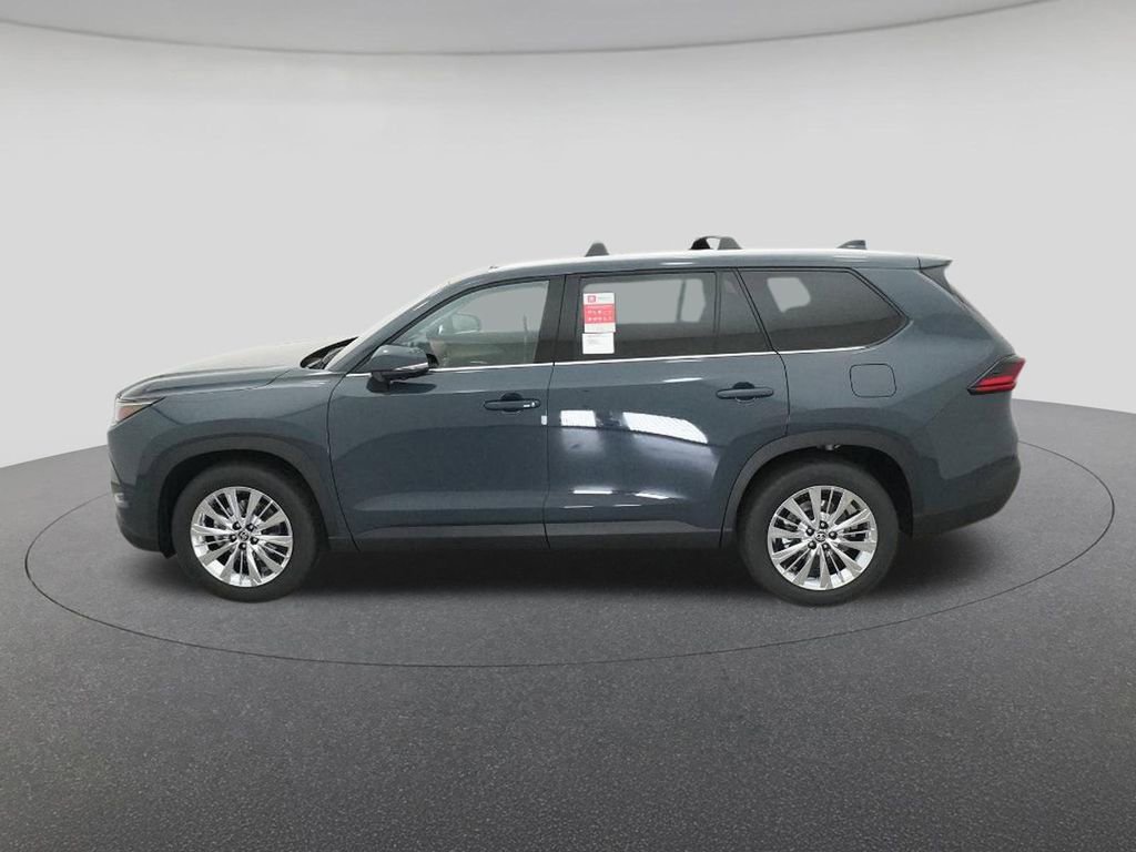 New 2026 Toyota Grand Highlander Platinum image 3