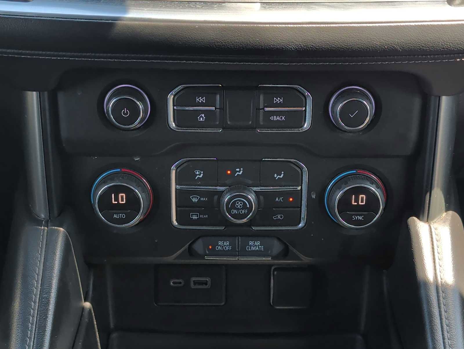 Used 2022 Chevrolet Tahoe LS RWD image 16
