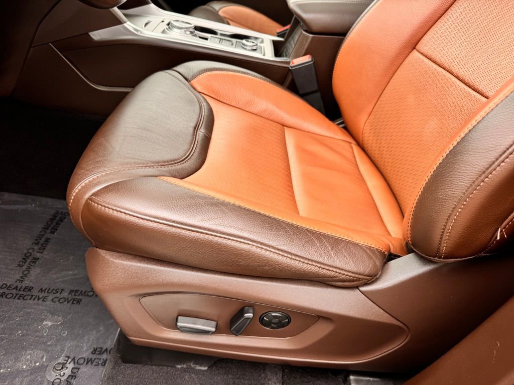Used 2021 Ford Explorer King Ranch w/ Premium Technology Package image 36