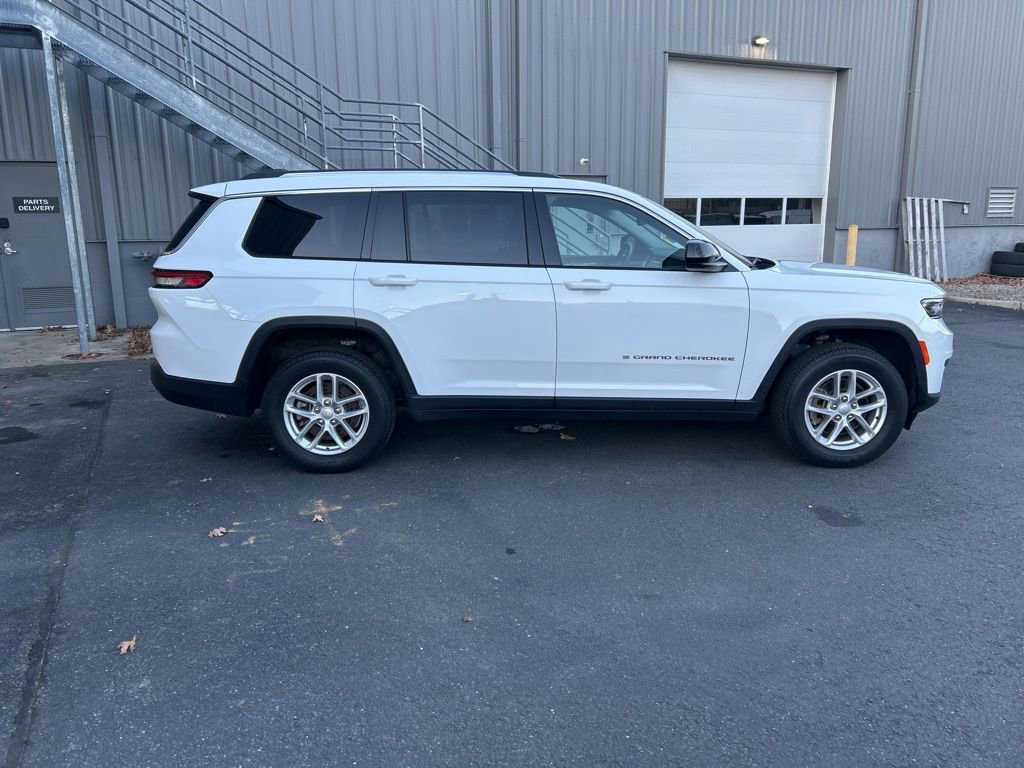Used 2022 Jeep Grand Cherokee L Laredo w/ Luxury Tech Group I image 2