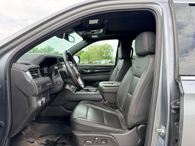 Used 2022 GMC Yukon XL Denali AWD/4WD image 7
