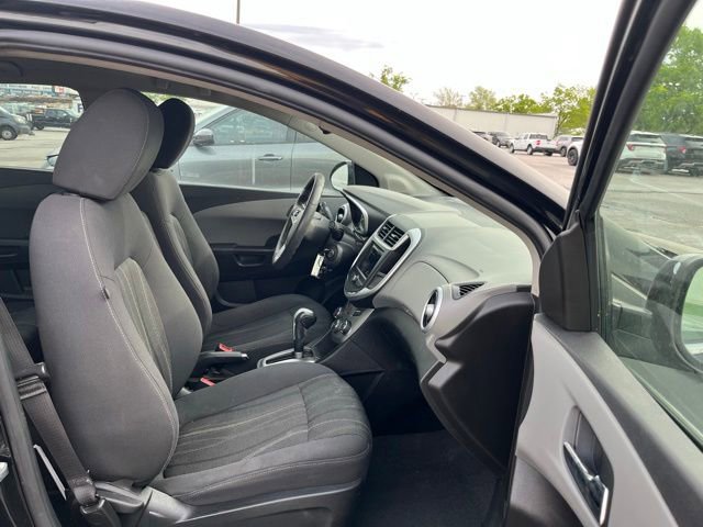 Used 2019 Chevrolet Sonic LT FWD image 25