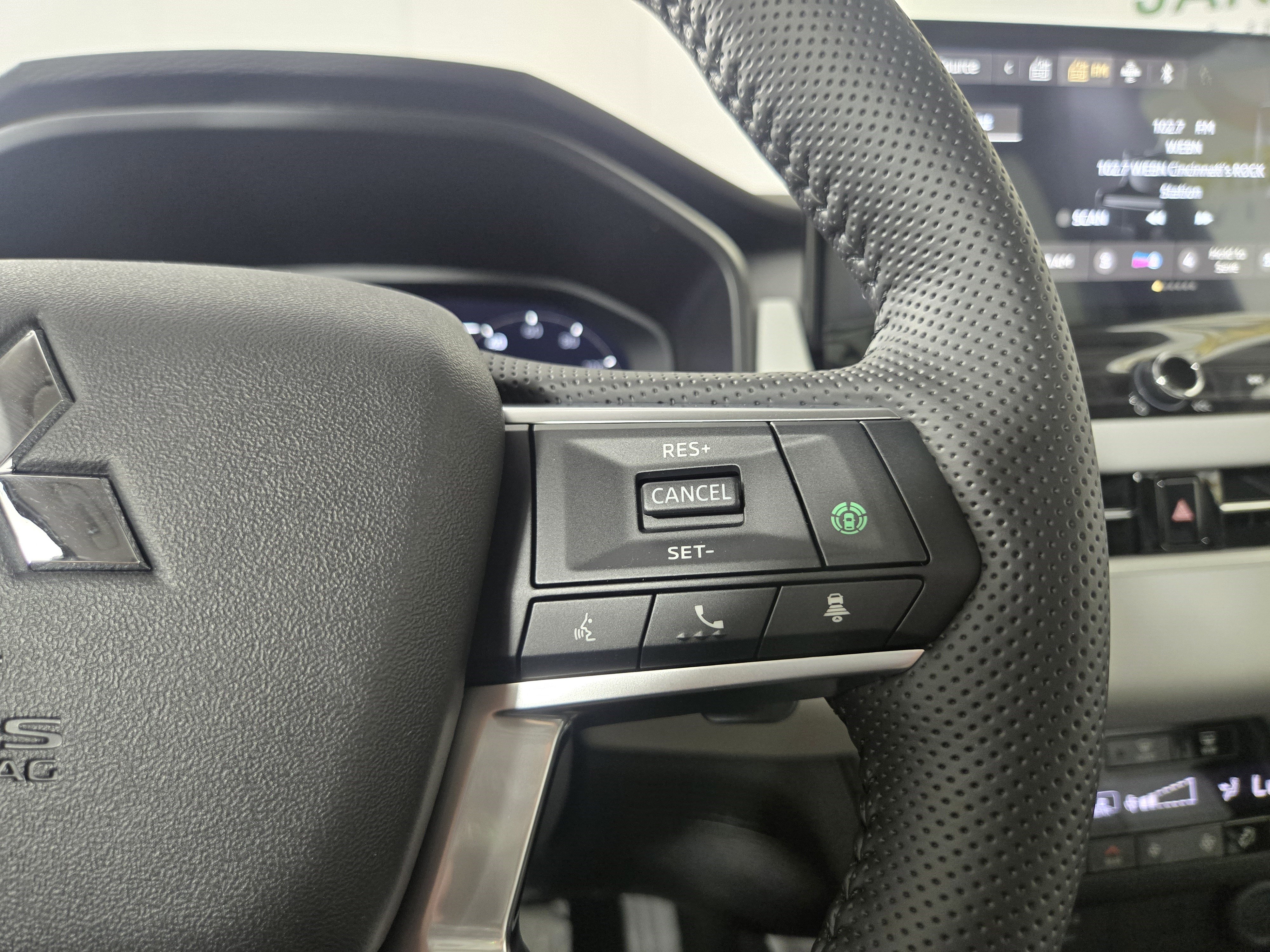 New 2025 Mitsubishi Outlander AWD image 16