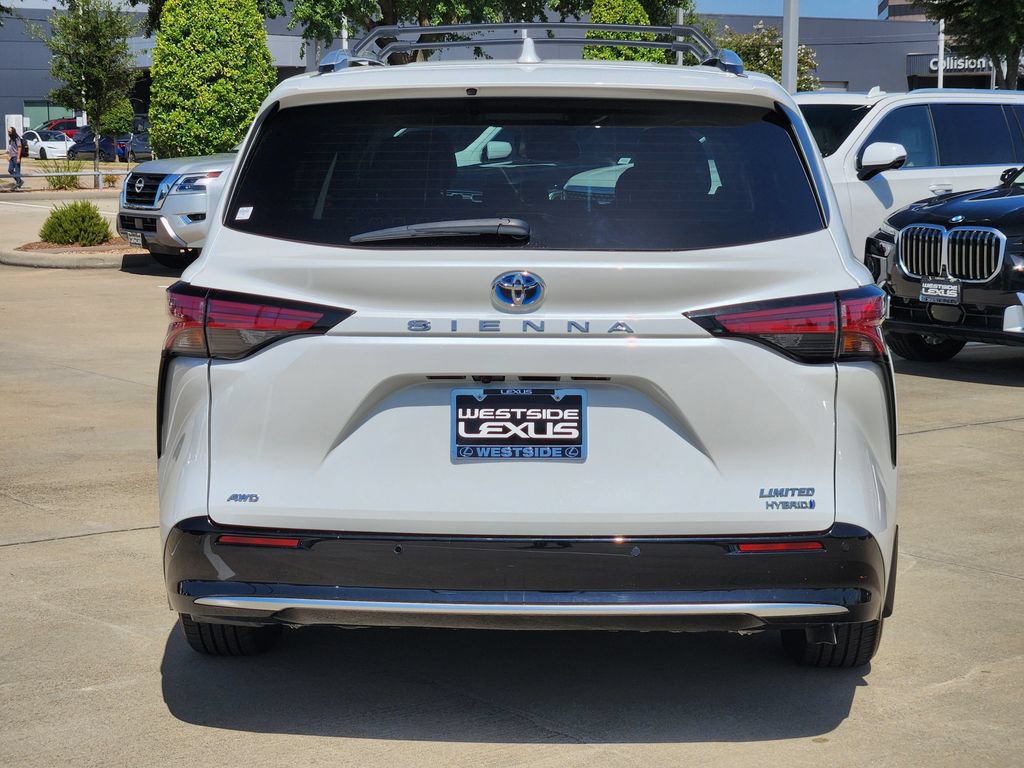 Used 2022 Toyota Sienna Limited AWD/4WD image 6