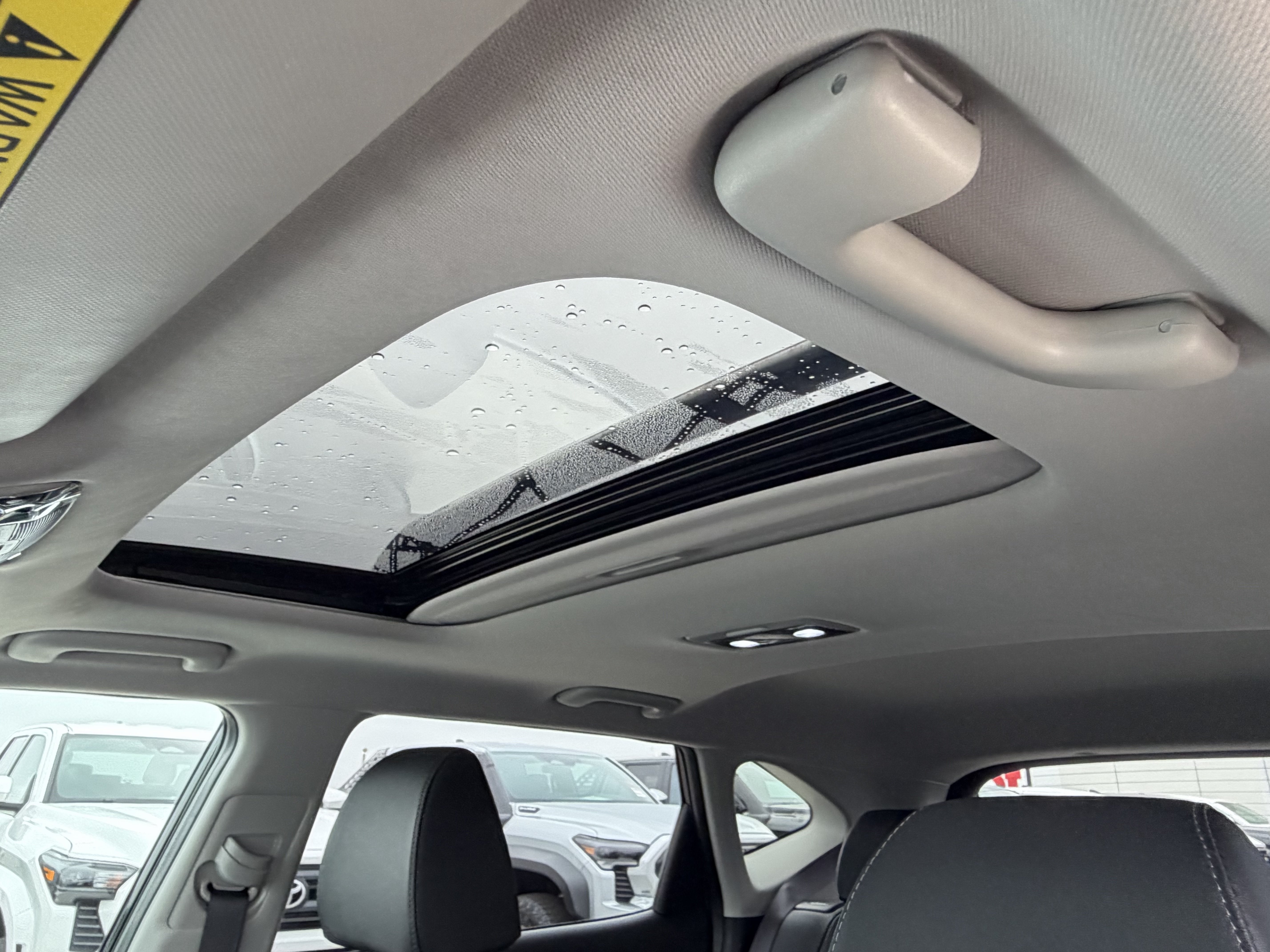 Used 2025 Kia Seltos EX w/ EX Sunroof Package FWD image 25