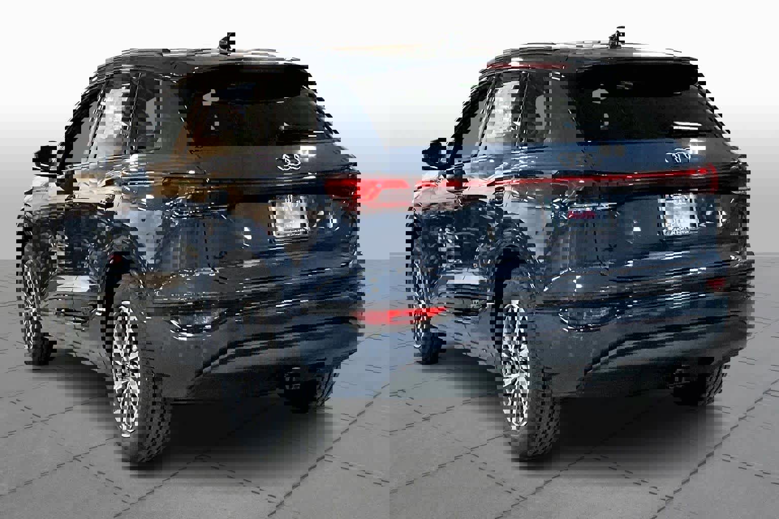 New 2025 Audi Q6 e-tron Premium Plus image 12