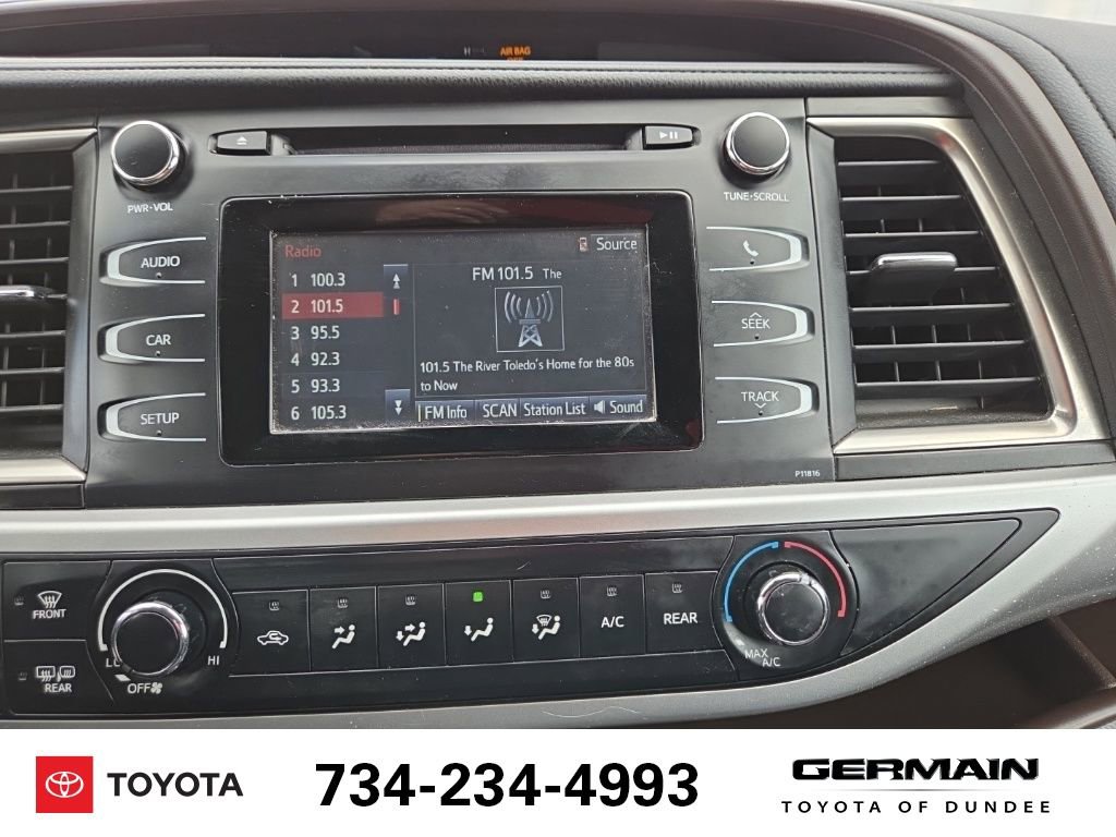 Used 2019 Toyota Highlander LE image 26