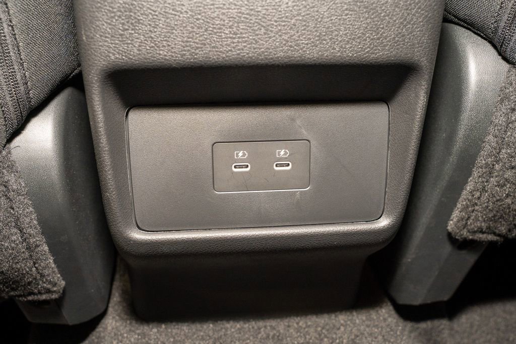 Certified 2025 Nissan Rogue SV image 8