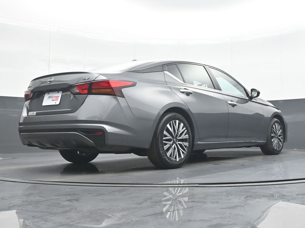 Used 2024 Nissan Altima 2.5 SV image 30